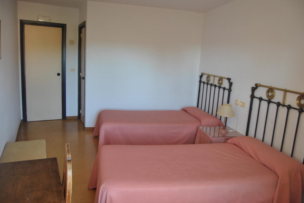 El Meson De Castrojeriz Hotel Room photo